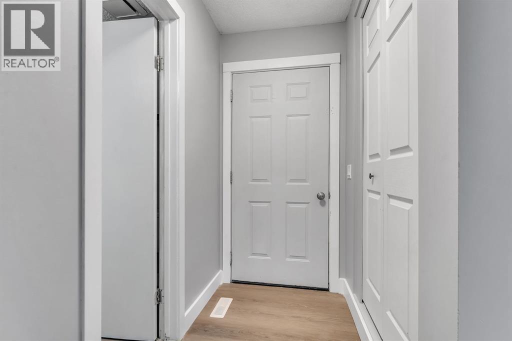 Single Family House for Sale in  Falton Court NE Falconridge Calgary 