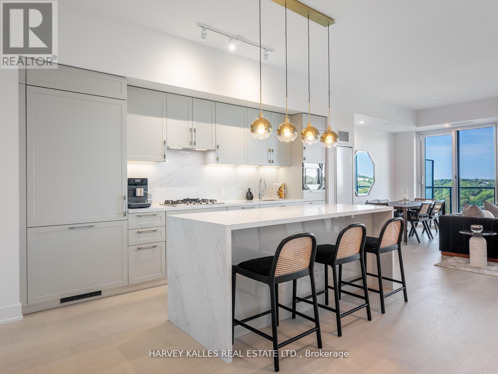 #1003 8 MANOR ROAD W - 10