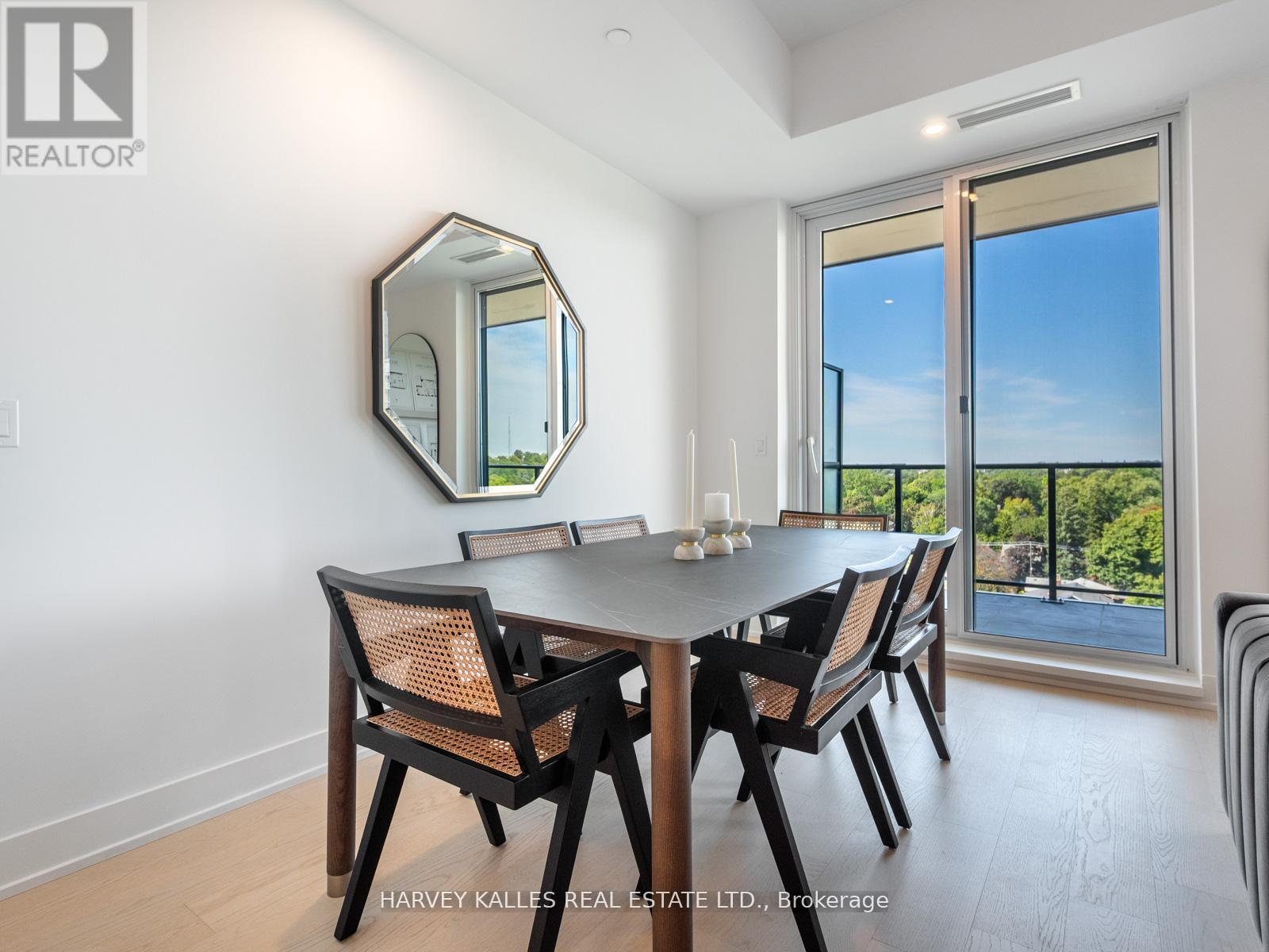 #1003 8 MANOR ROAD W - 22