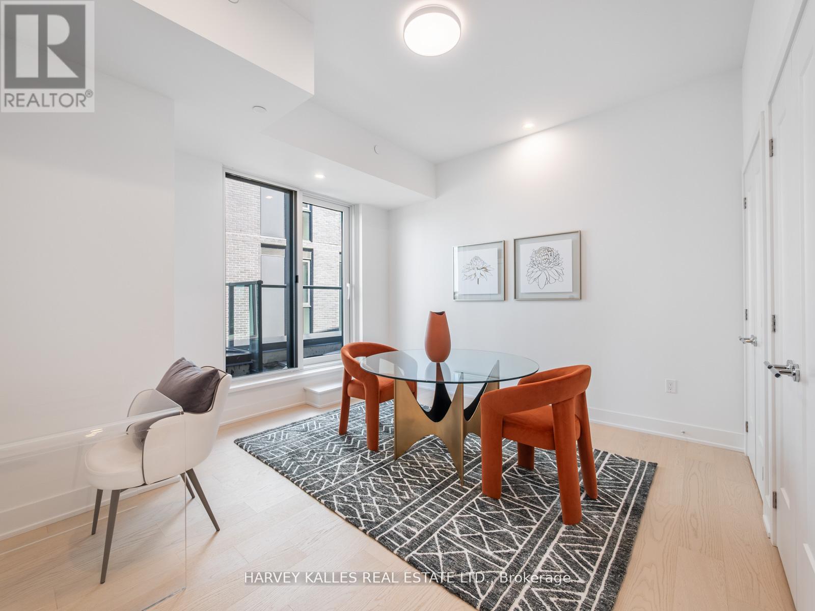 #1003 8 MANOR ROAD W - 27