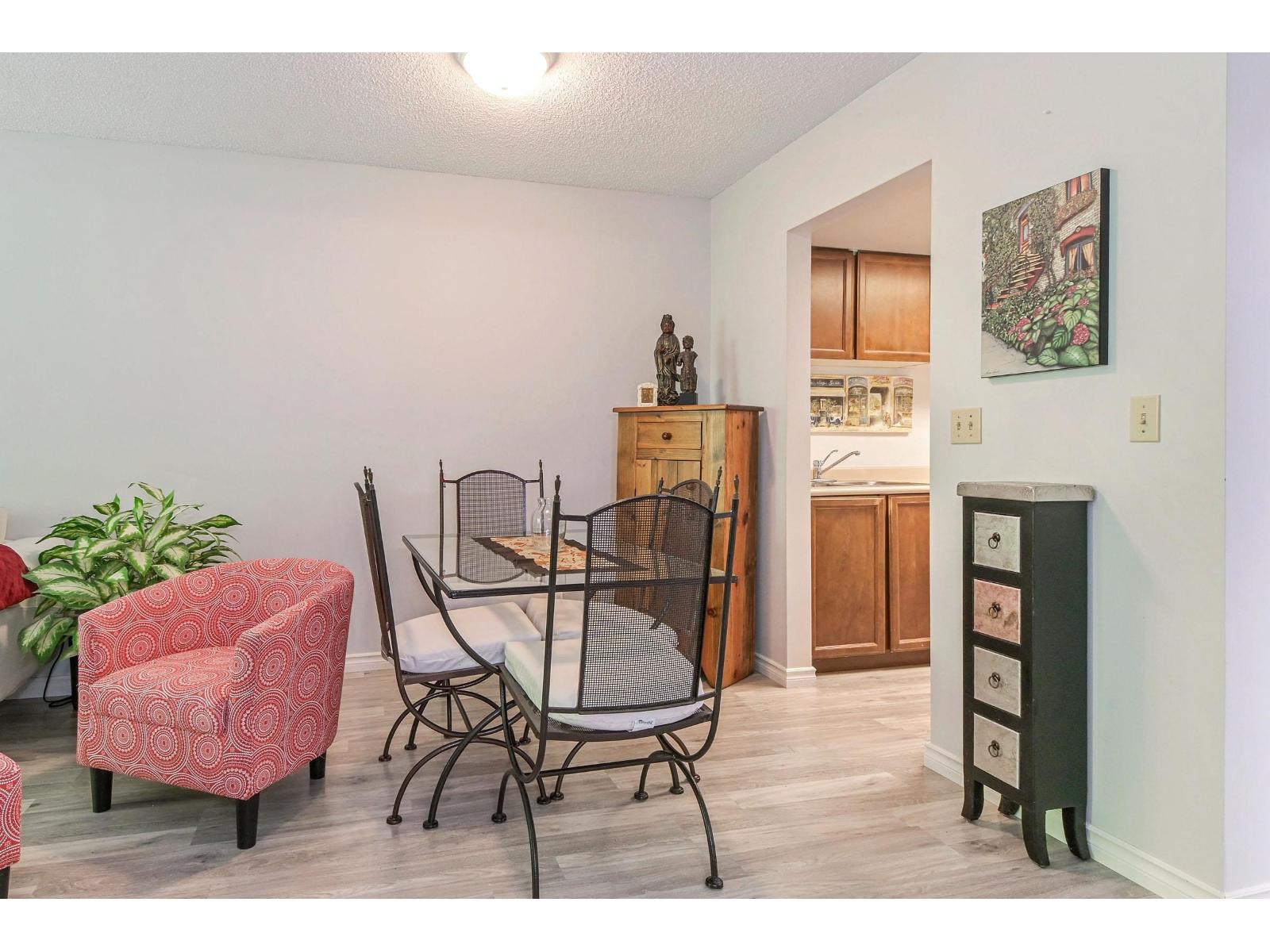 303 1341 GEORGE, STREET, White Rock