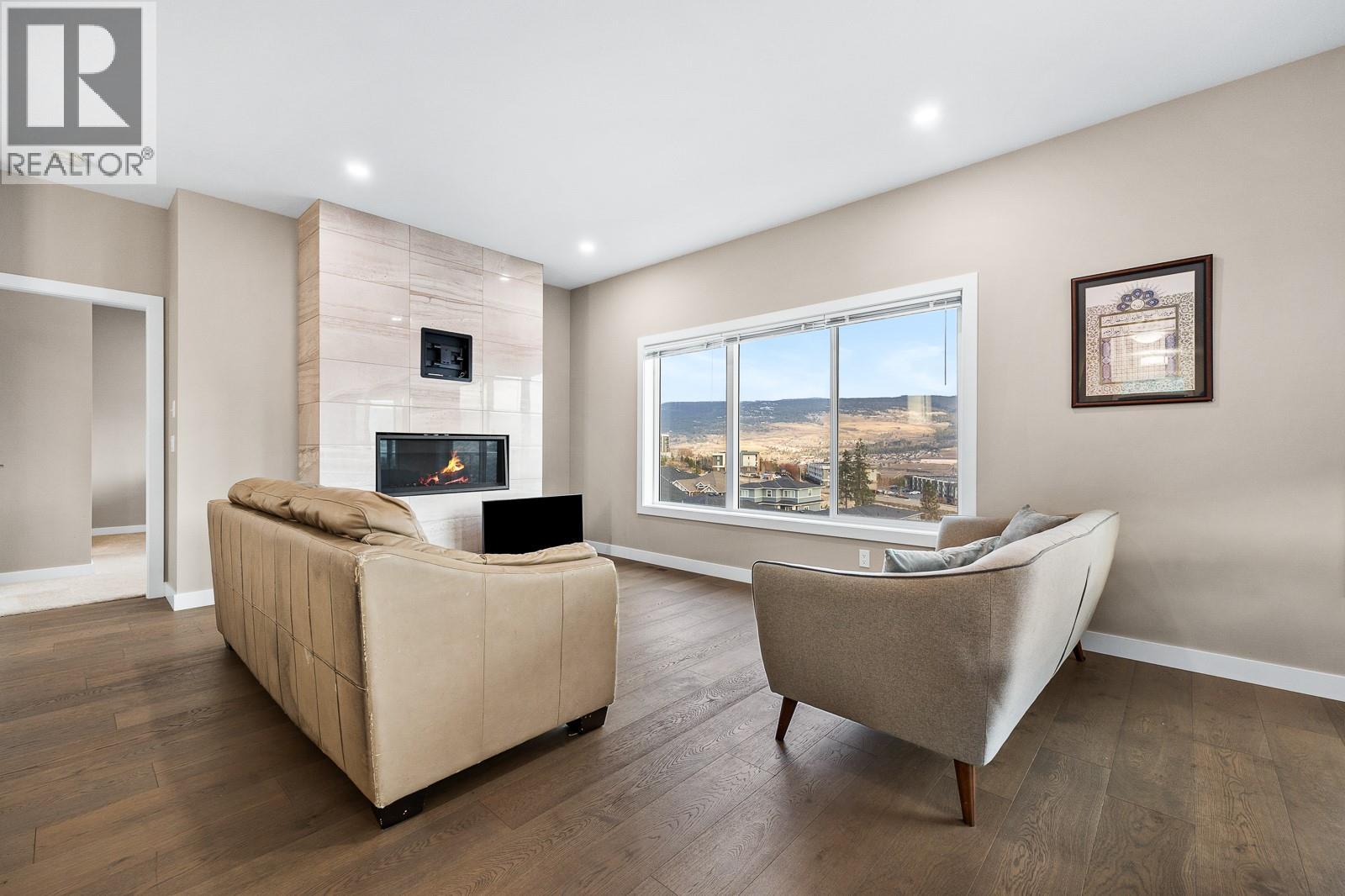  687 Acadia Street, Kelowna