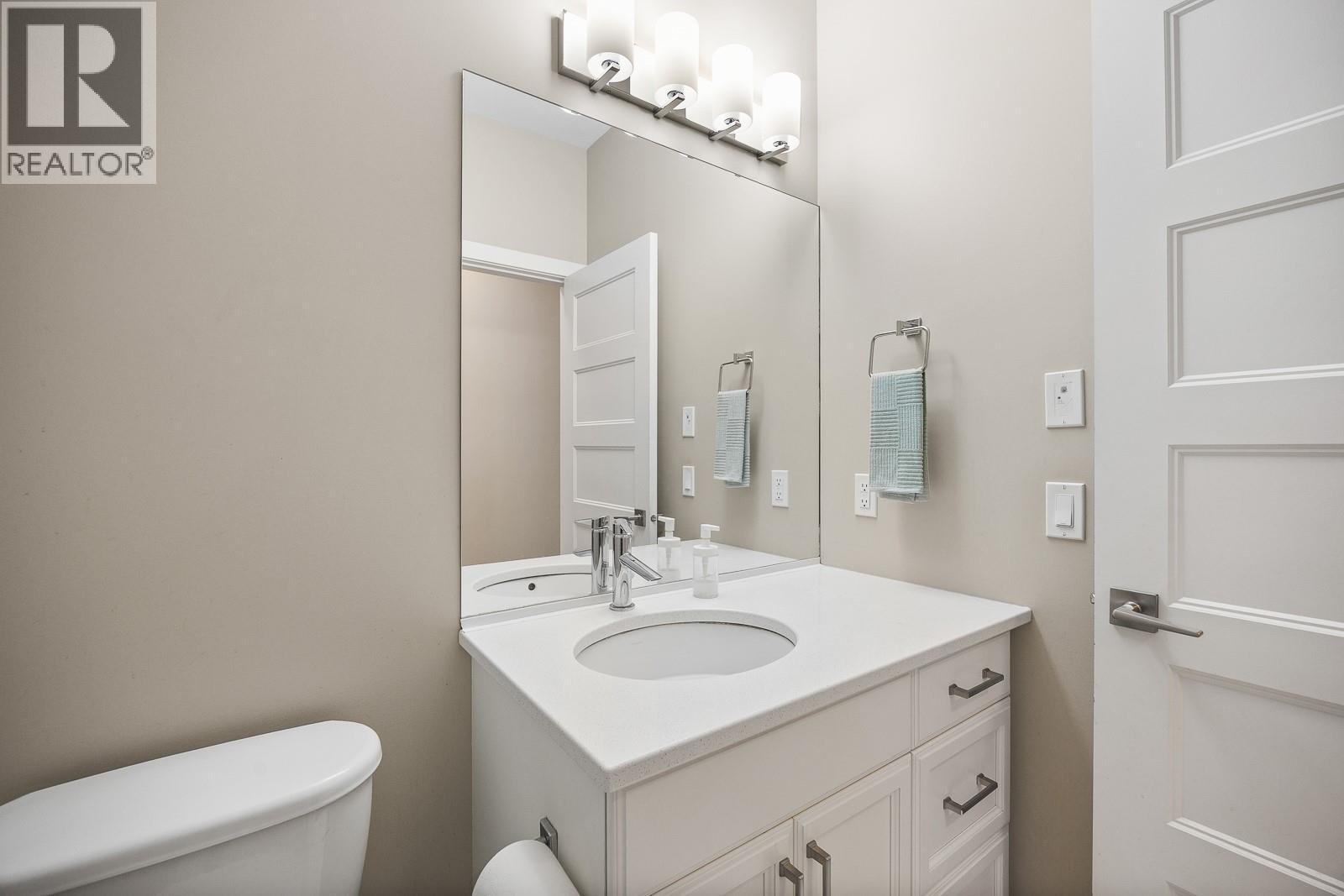  687 Acadia Street, Kelowna