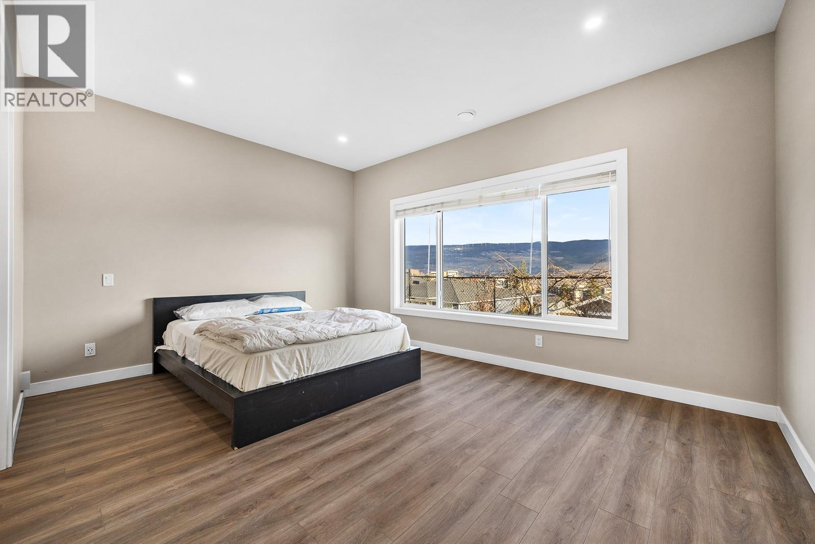  687 Acadia Street, Kelowna