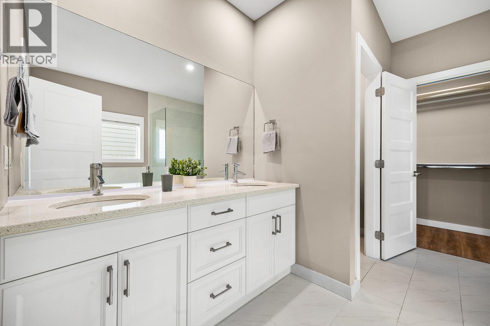  687 Acadia Street, Kelowna