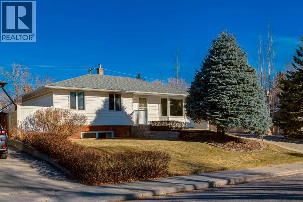 Single Family House Bungalow for Sale in  Windermere Road SW Wildwood Calgary 