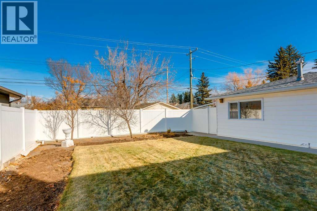 Single Family House Bungalow for Sale in  Windermere Road SW Wildwood Calgary 