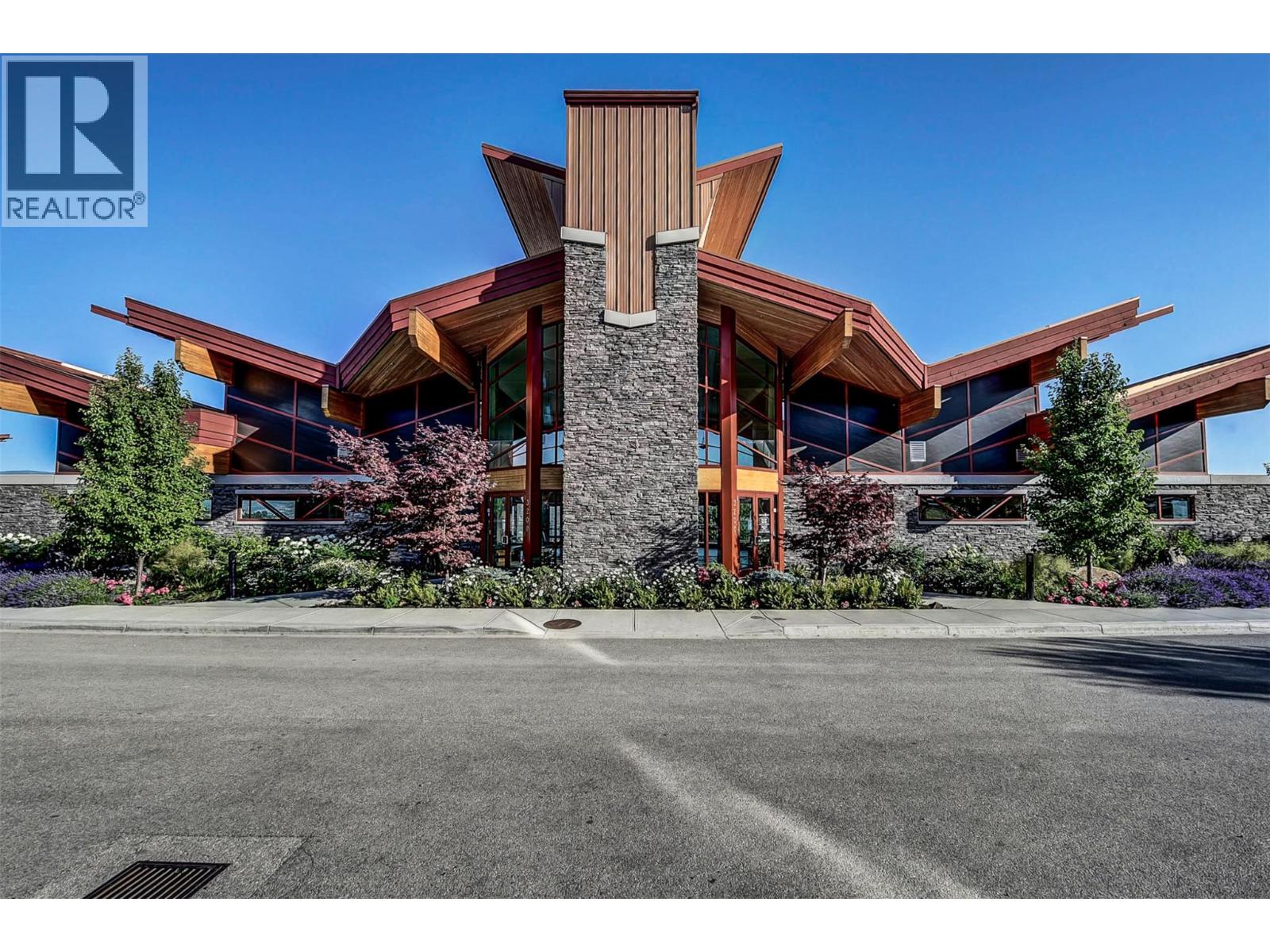 202 3220 Skyview Lane, West Kelowna