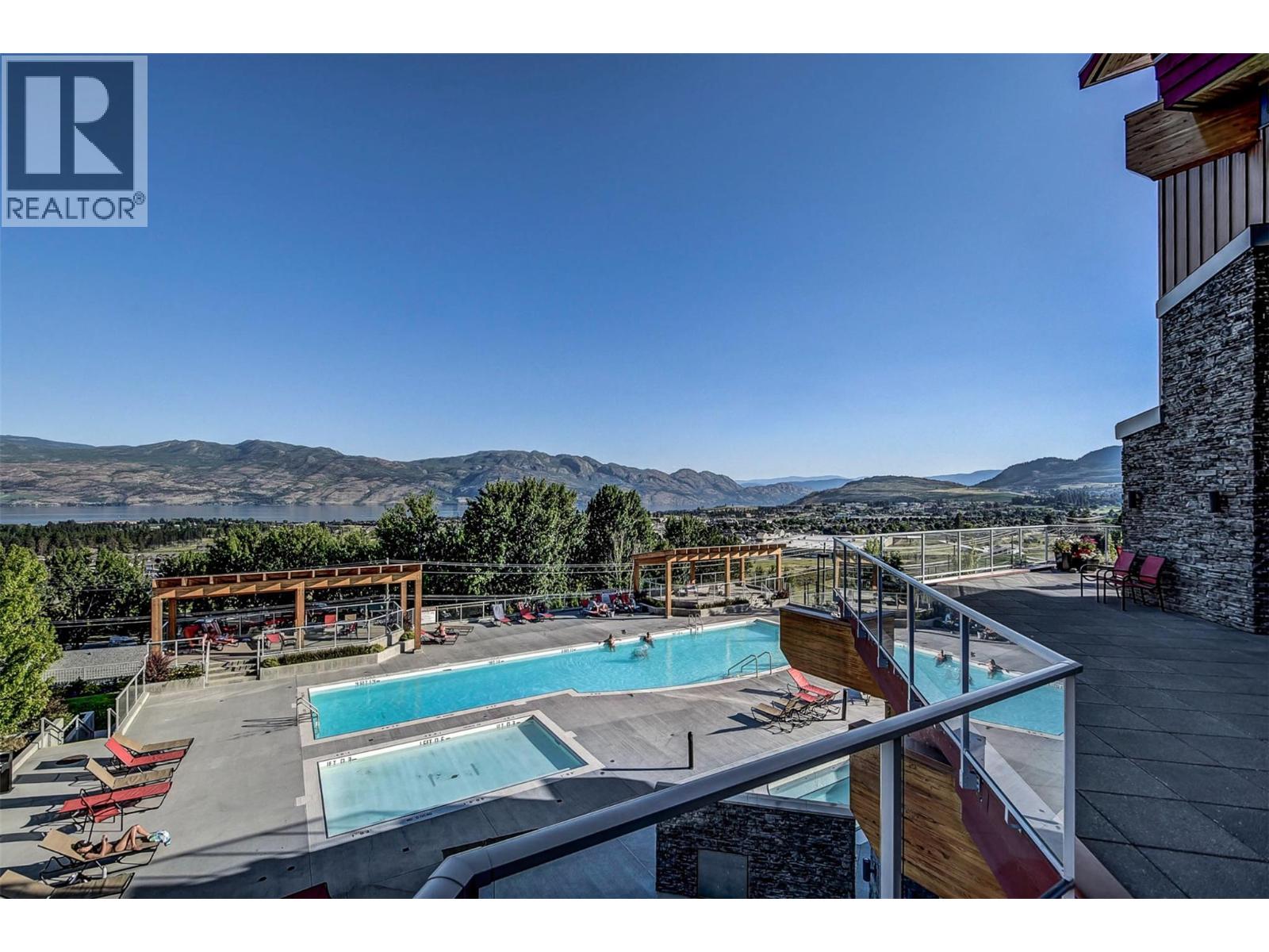 202 3220 Skyview Lane, West Kelowna
