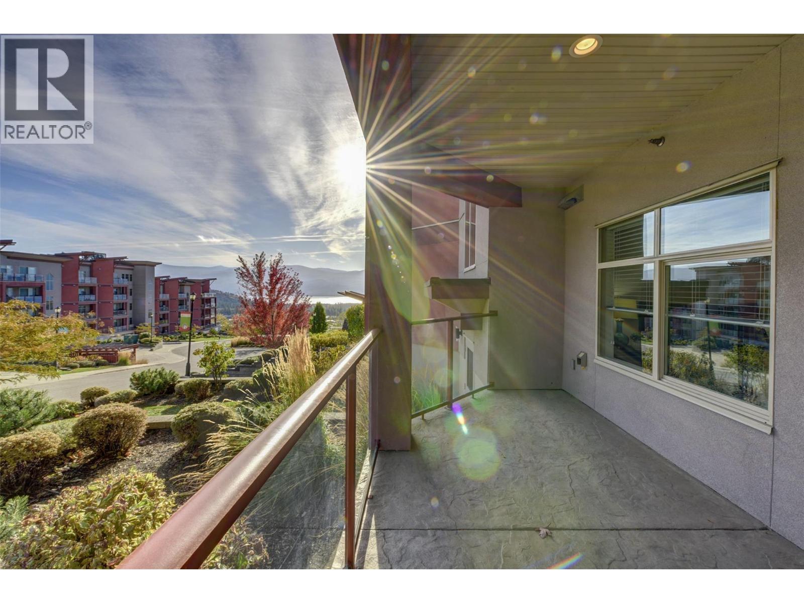202 3220 Skyview Lane, West Kelowna