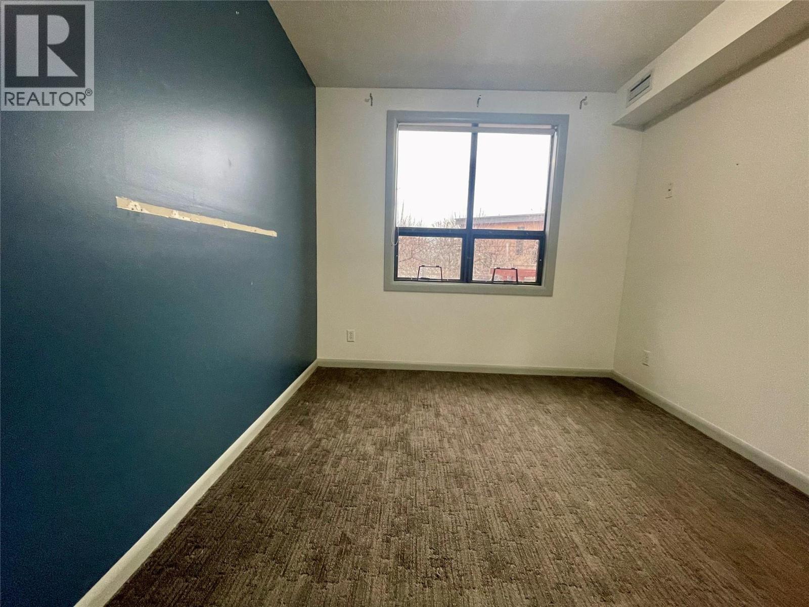 448 654 Cook Road, Kelowna