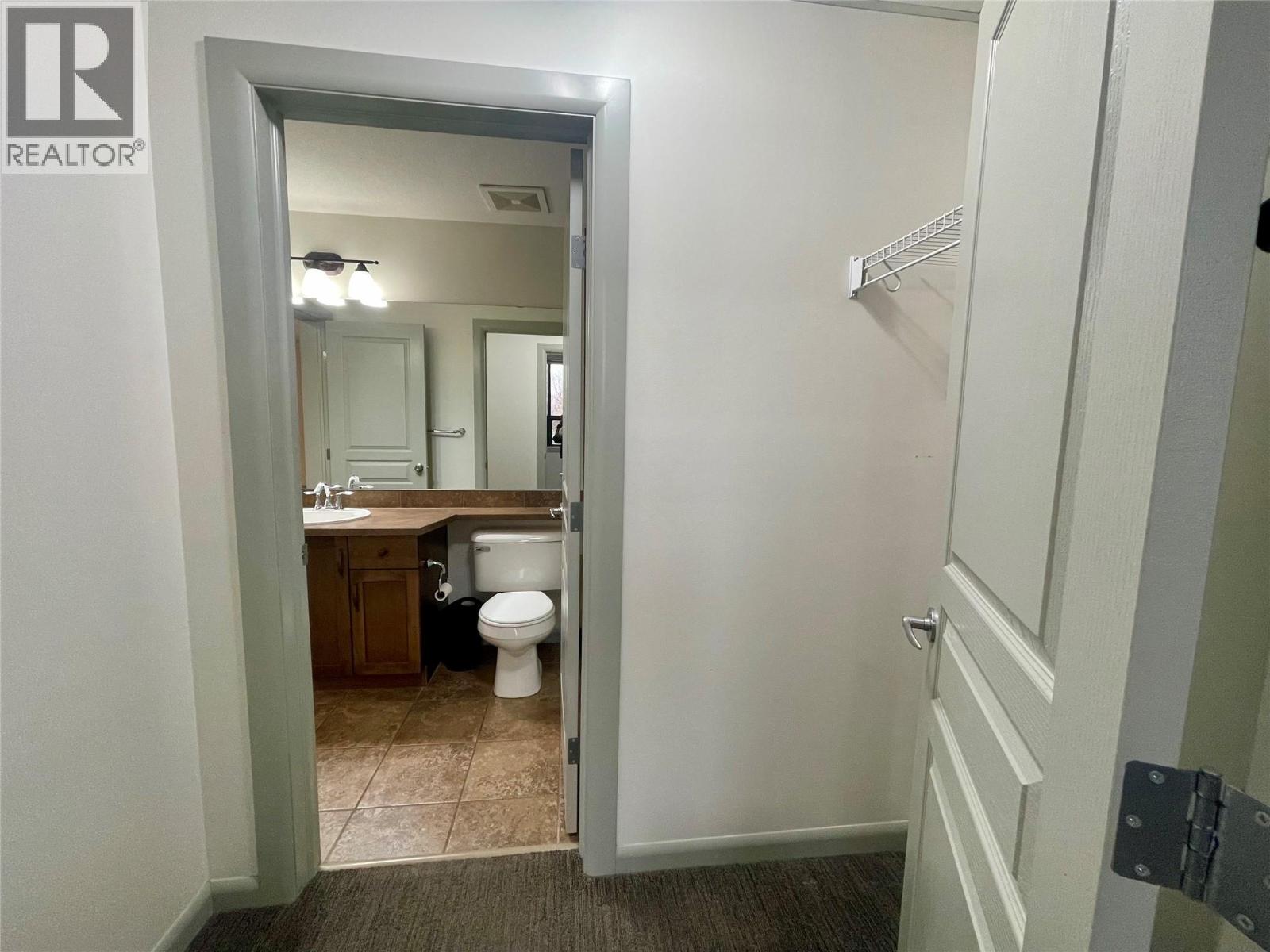 448 654 Cook Road, Kelowna