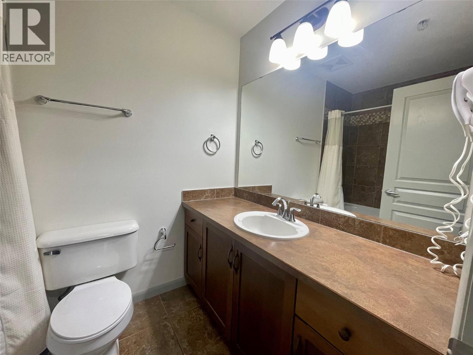 448 654 Cook Road, Kelowna