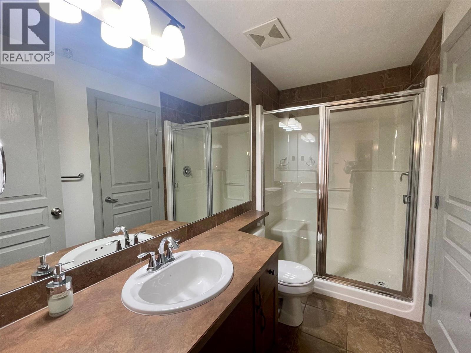 448 654 Cook Road, Kelowna