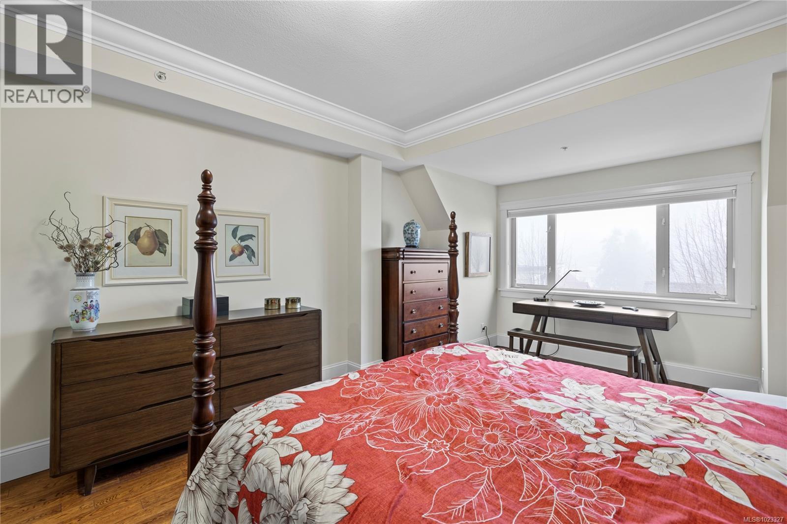 303 222 Second Ave W, Qualicum Beach