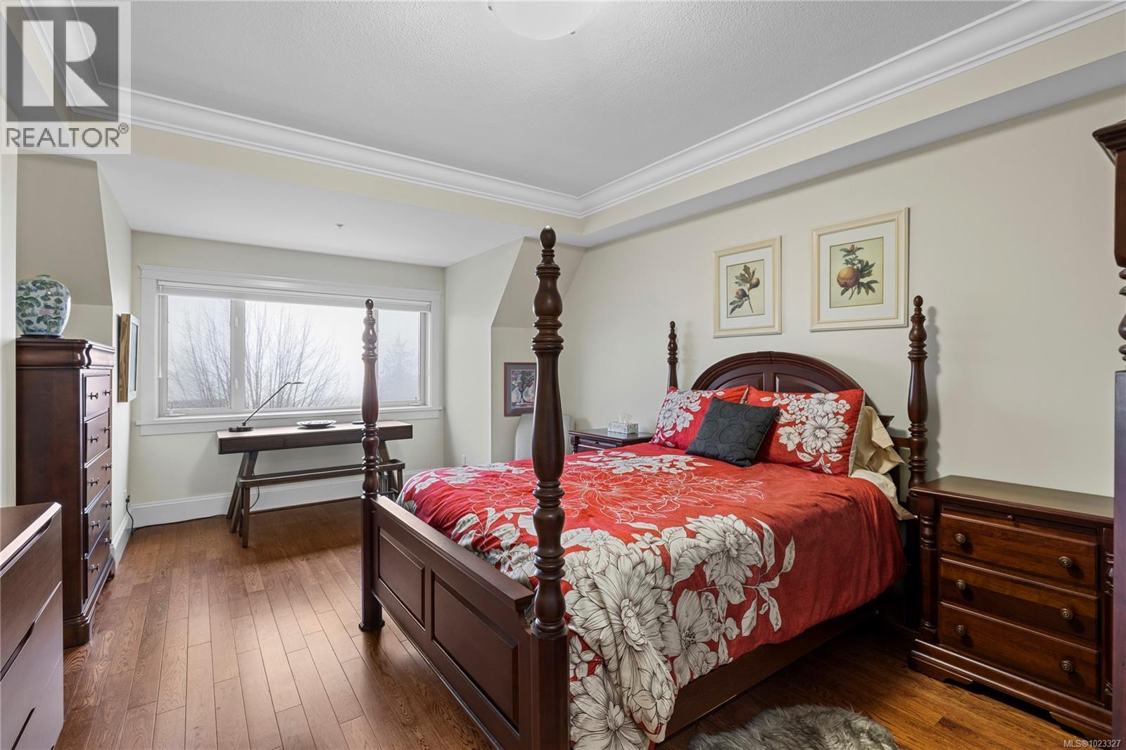 303 222 Second Ave W, Qualicum Beach