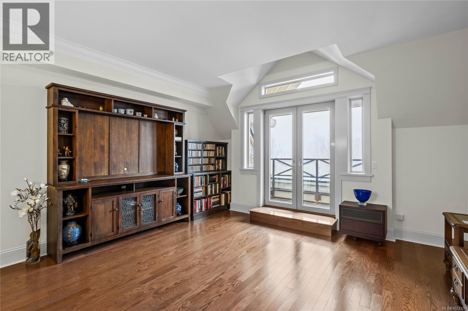 303 222 Second Ave W, Qualicum Beach