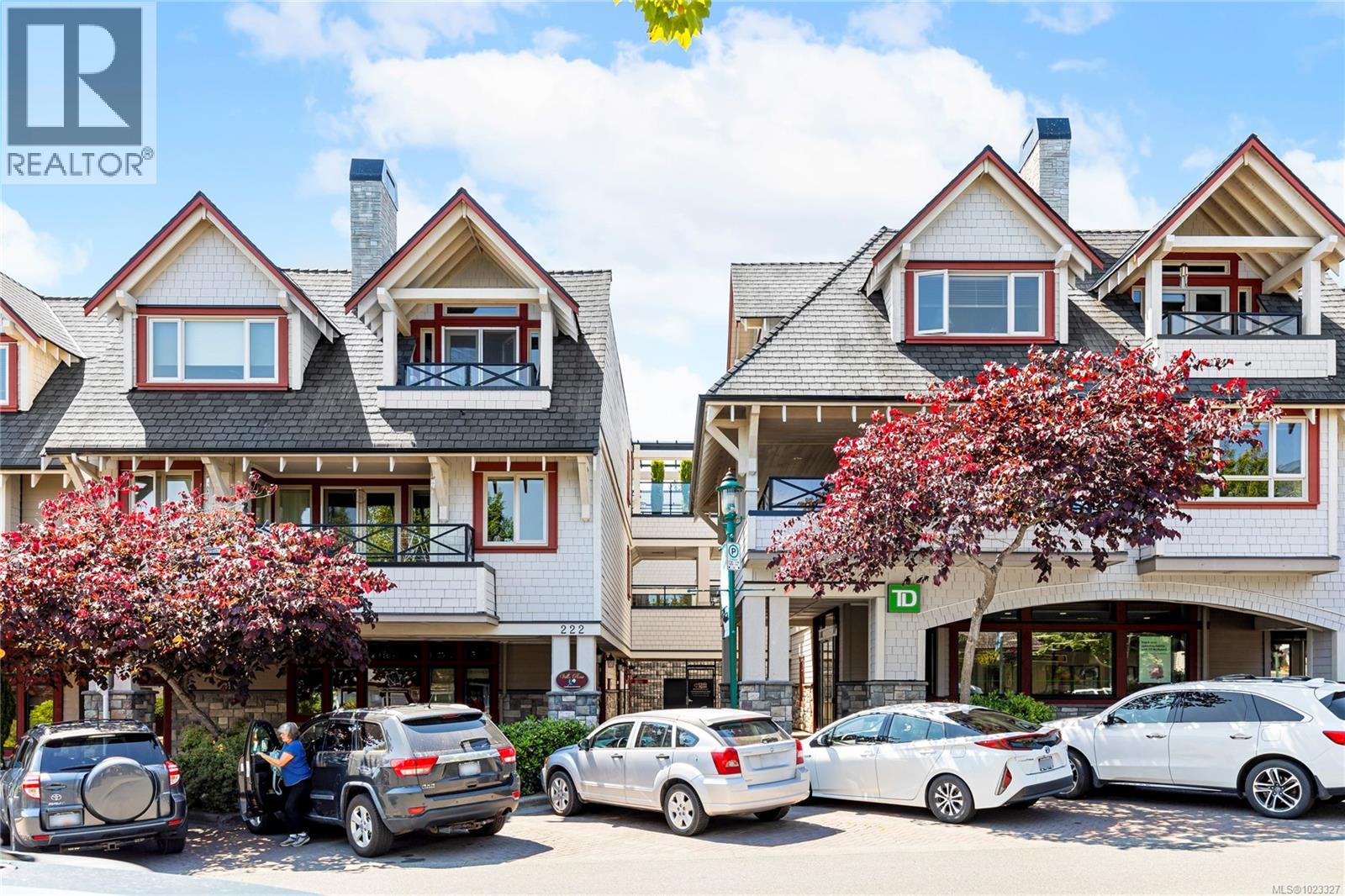 303 222 Second Ave W, Qualicum Beach