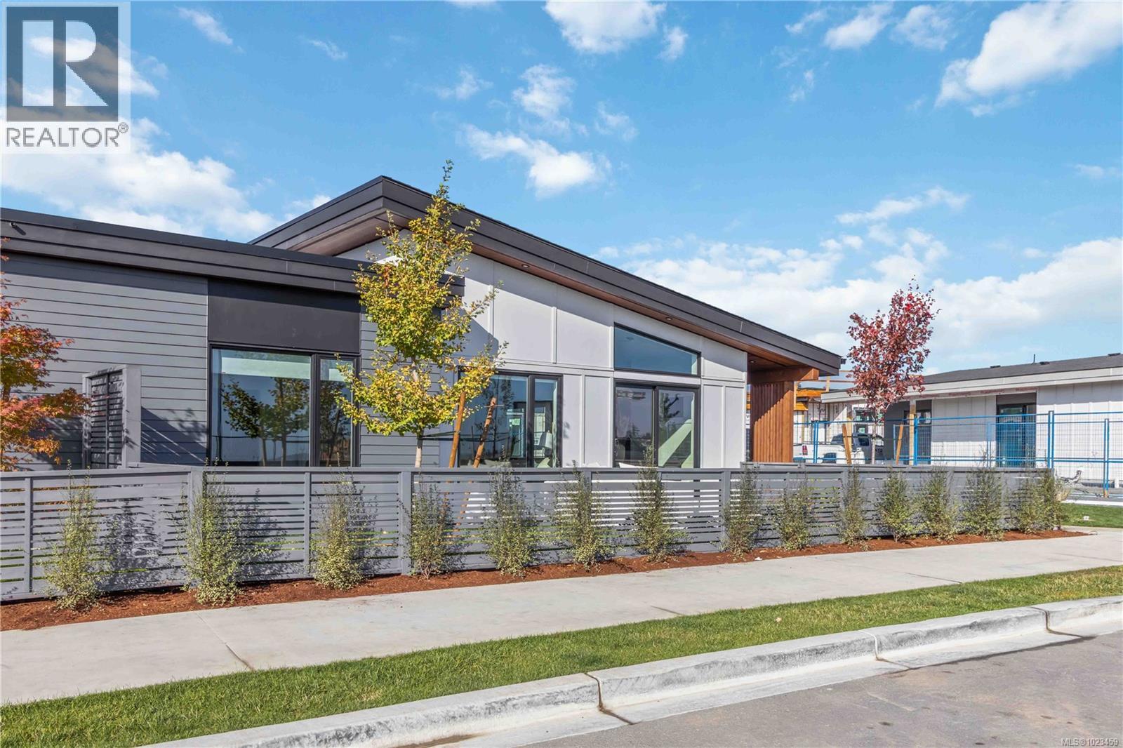 10 3638 Restoration Way, Colwood