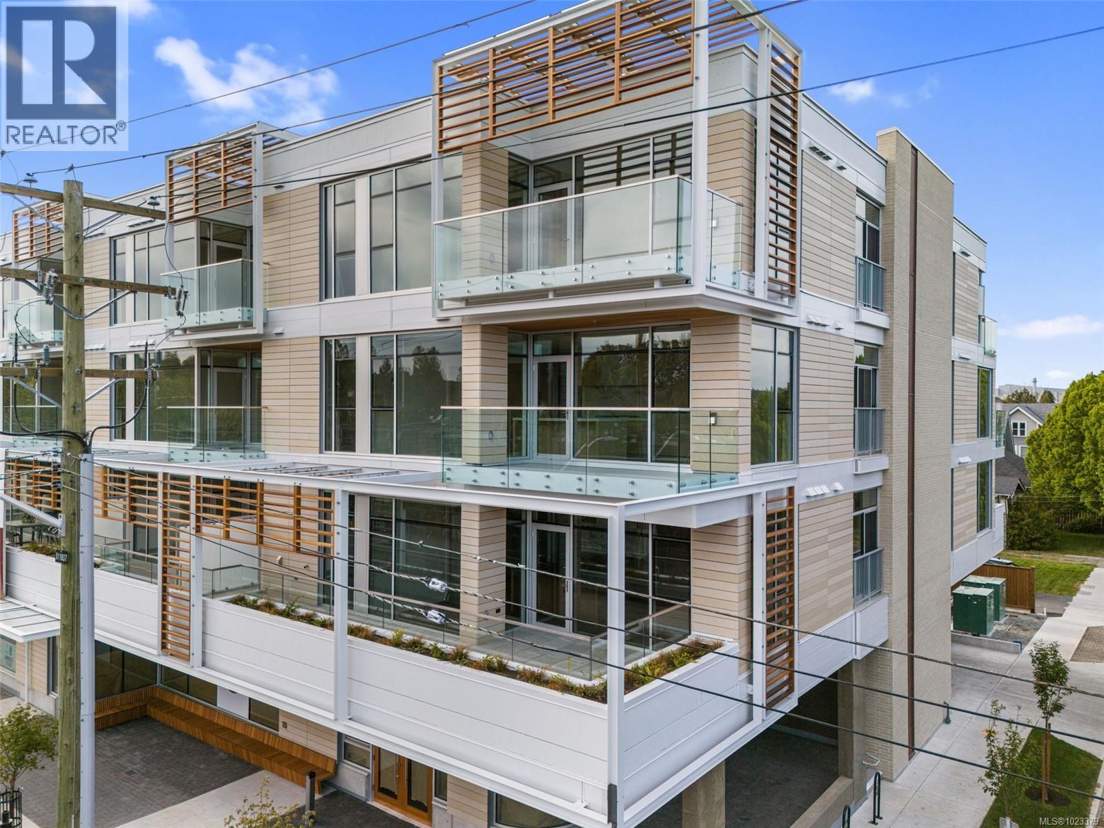 205 1916 Oak Bay Avenue, Victoria