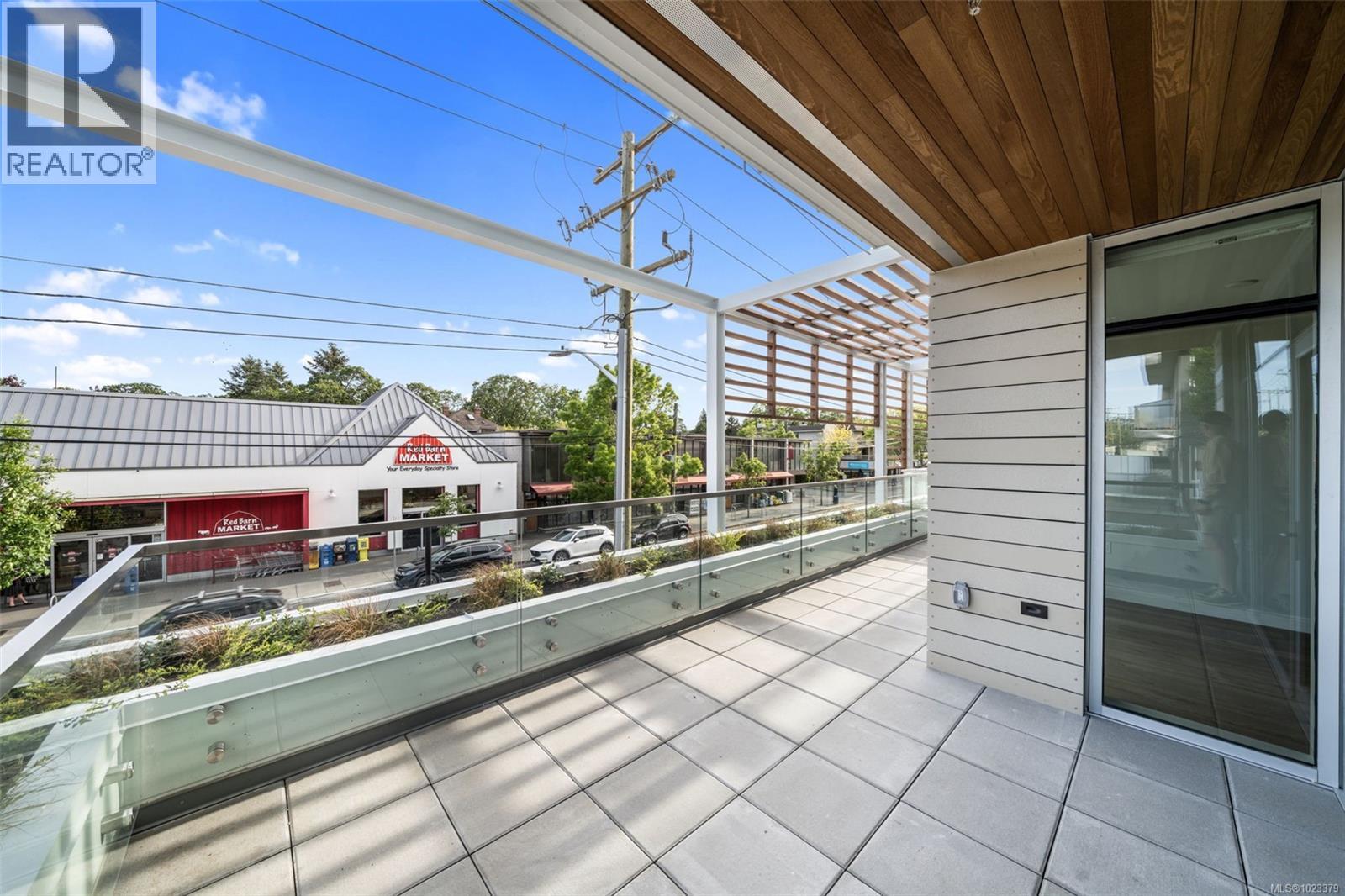 205 1916 Oak Bay Avenue, Victoria