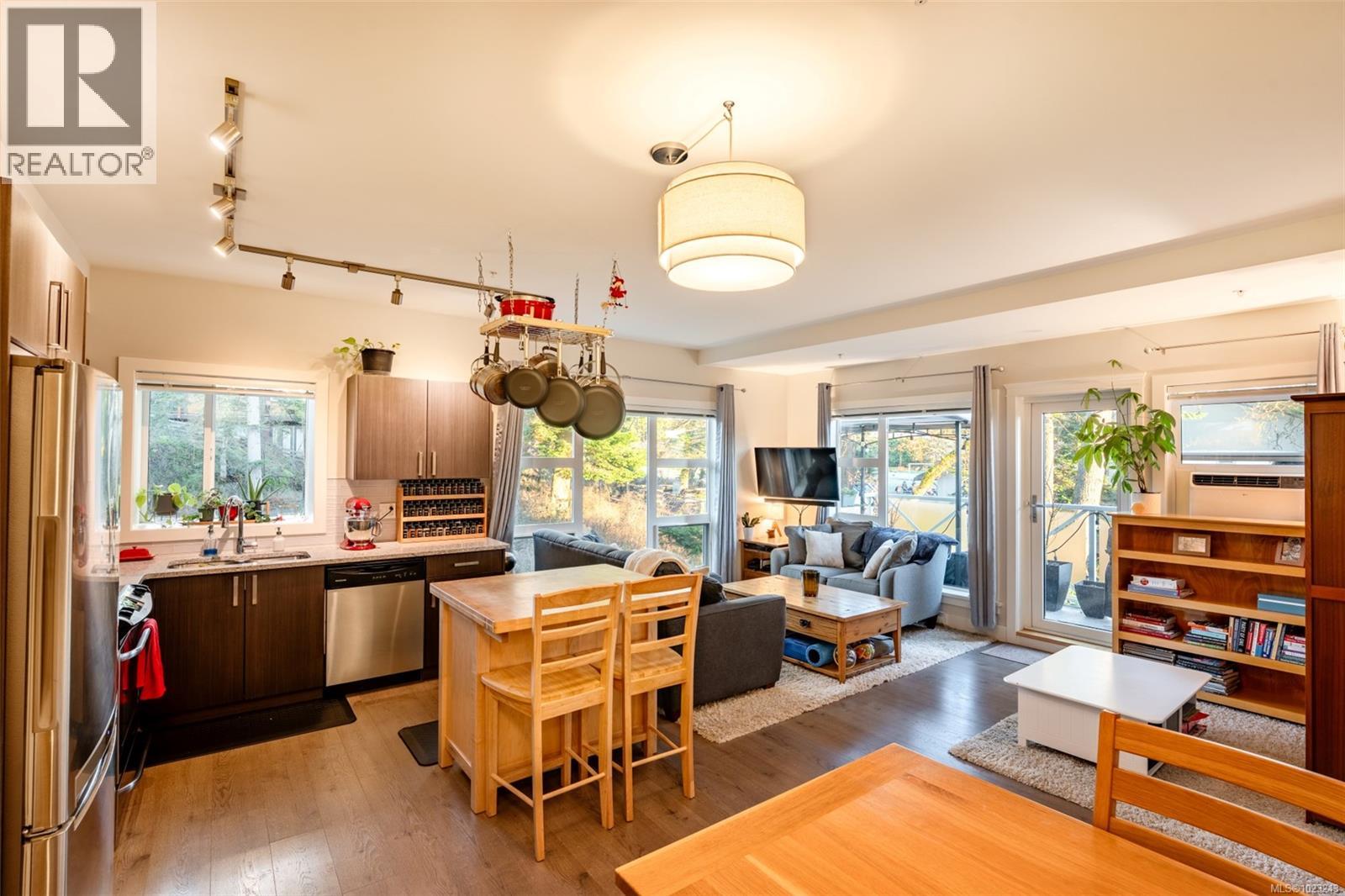 208 1900 Watkiss Way, View Royal