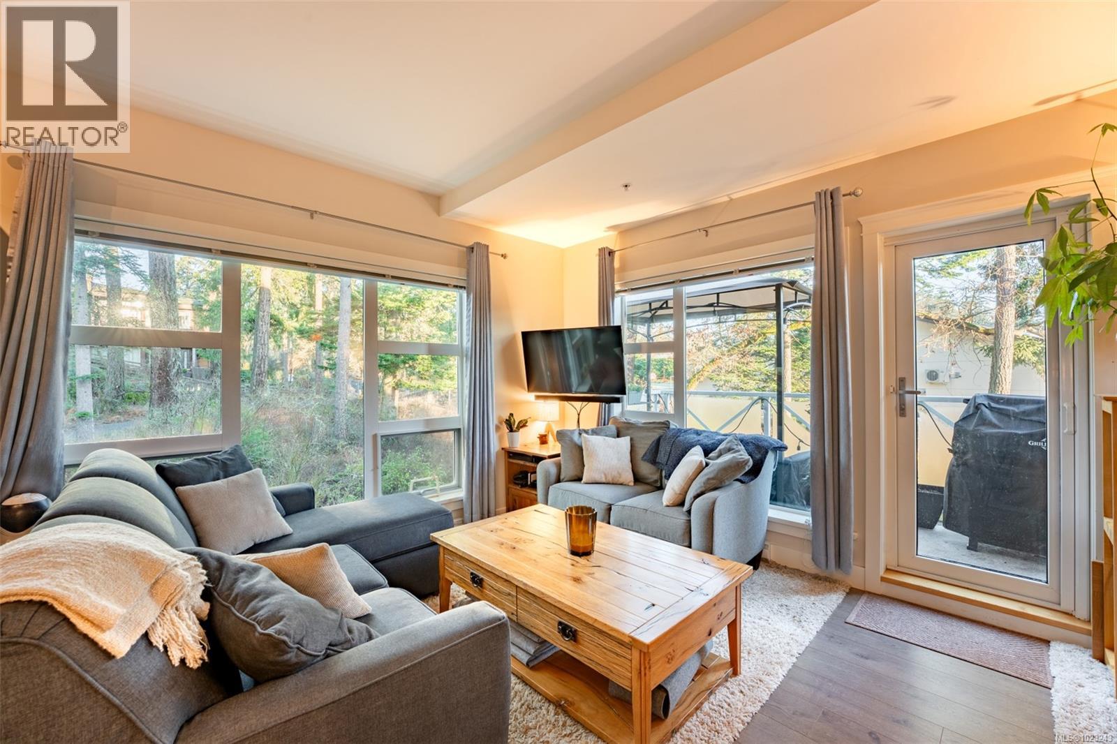 208 1900 Watkiss Way, View Royal