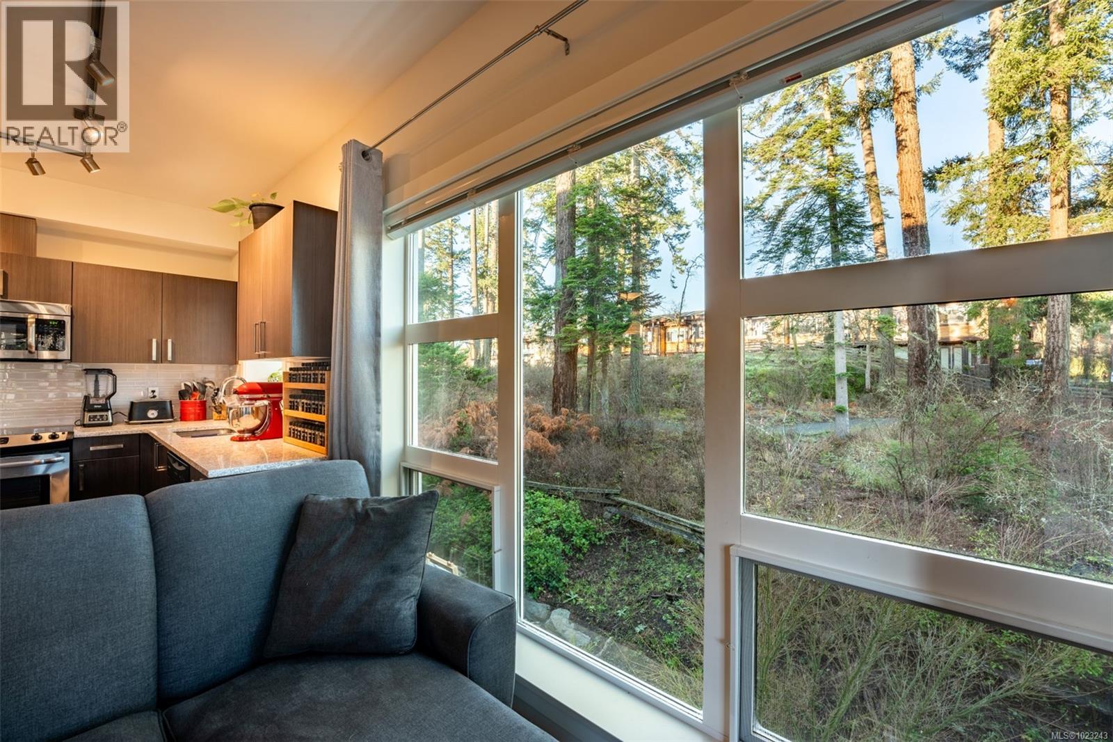 208 1900 Watkiss Way, View Royal