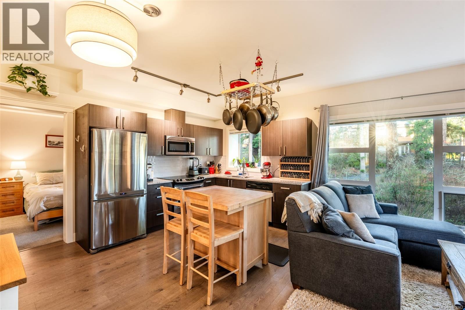 208 1900 Watkiss Way, View Royal