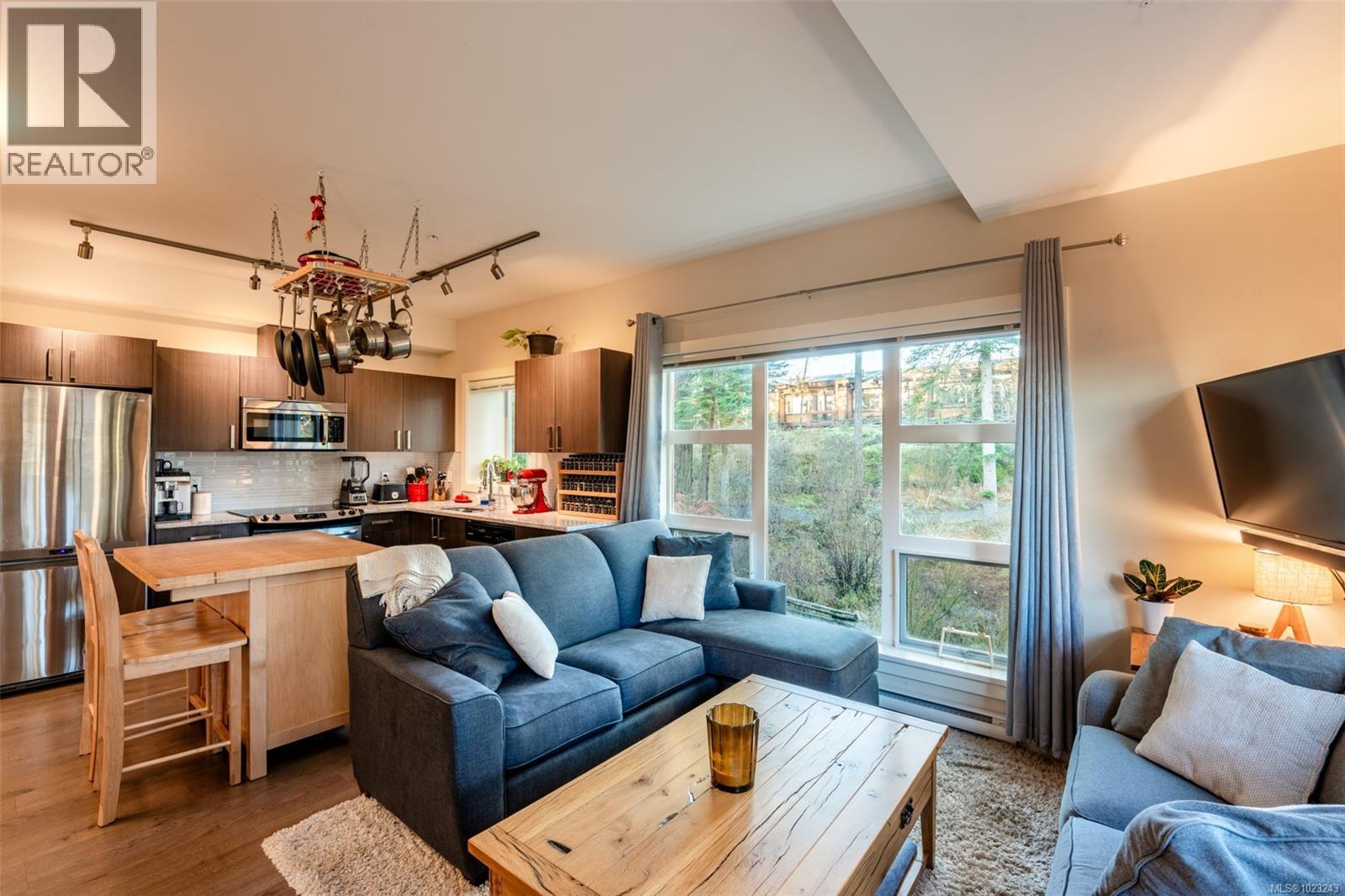 208 1900 Watkiss Way, View Royal