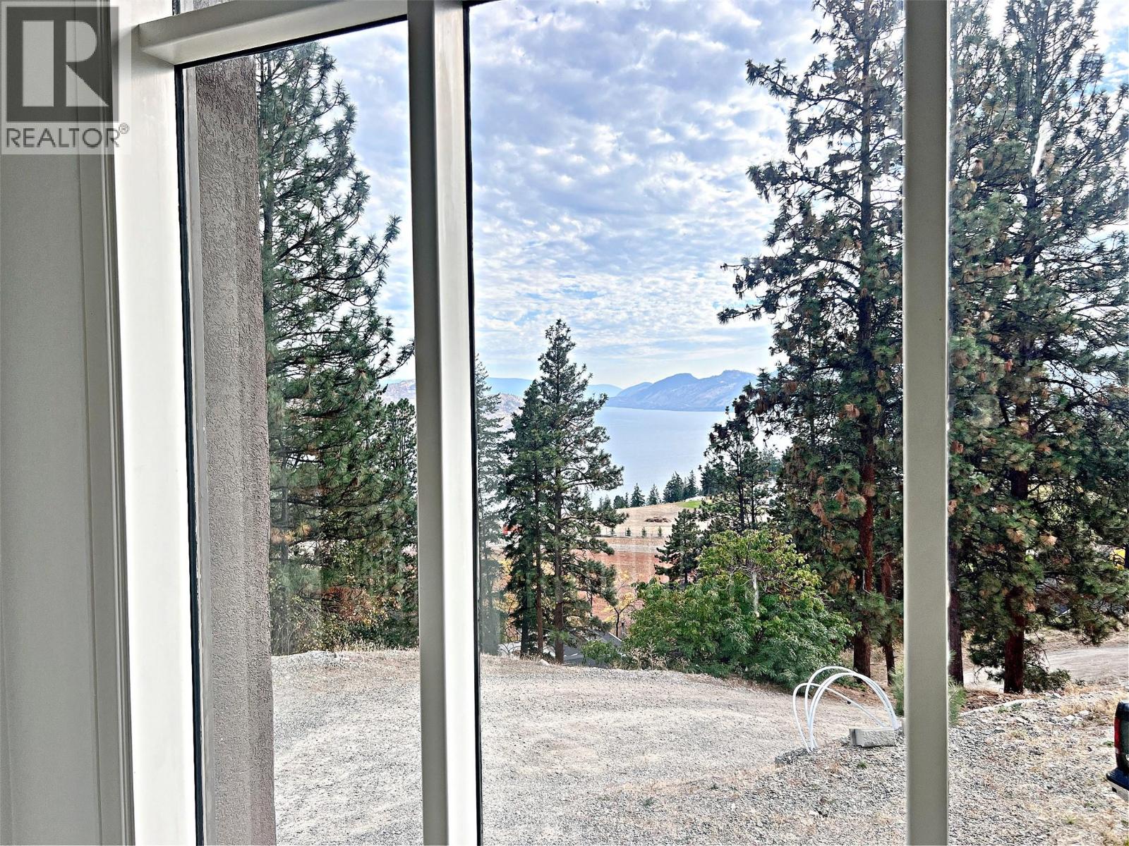  5621 Harrington Court, Peachland