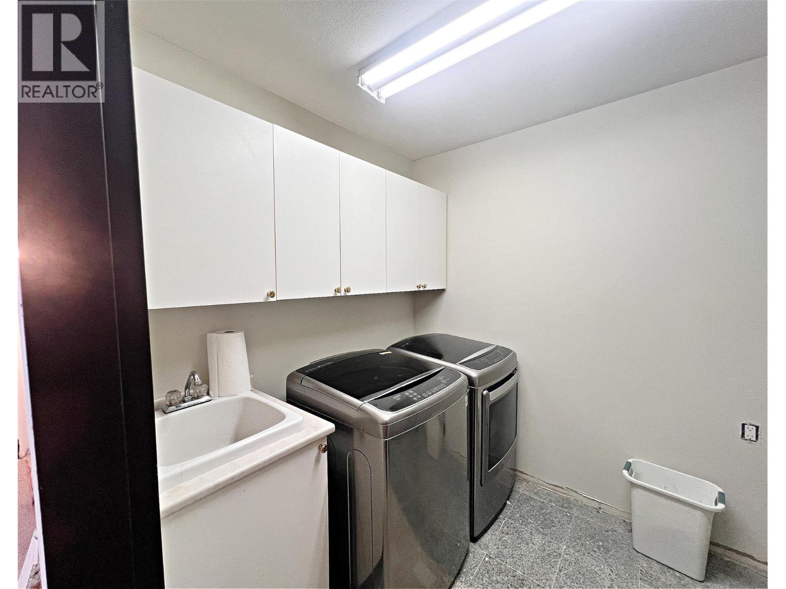  5621 Harrington Court, Peachland