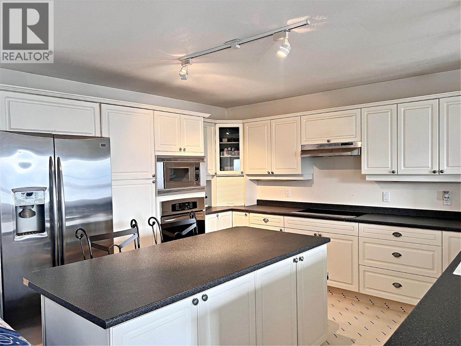  5621 Harrington Court, Peachland