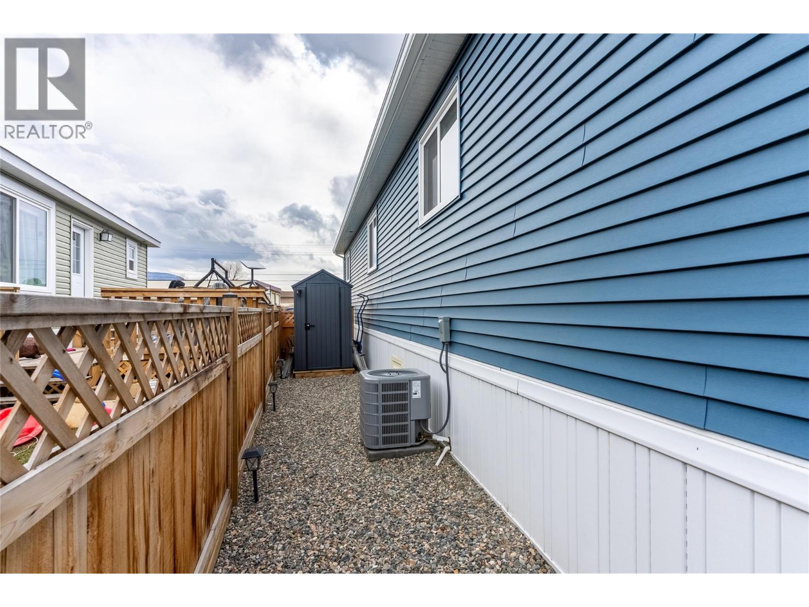 #21 235 AYLMER ROAD - 19