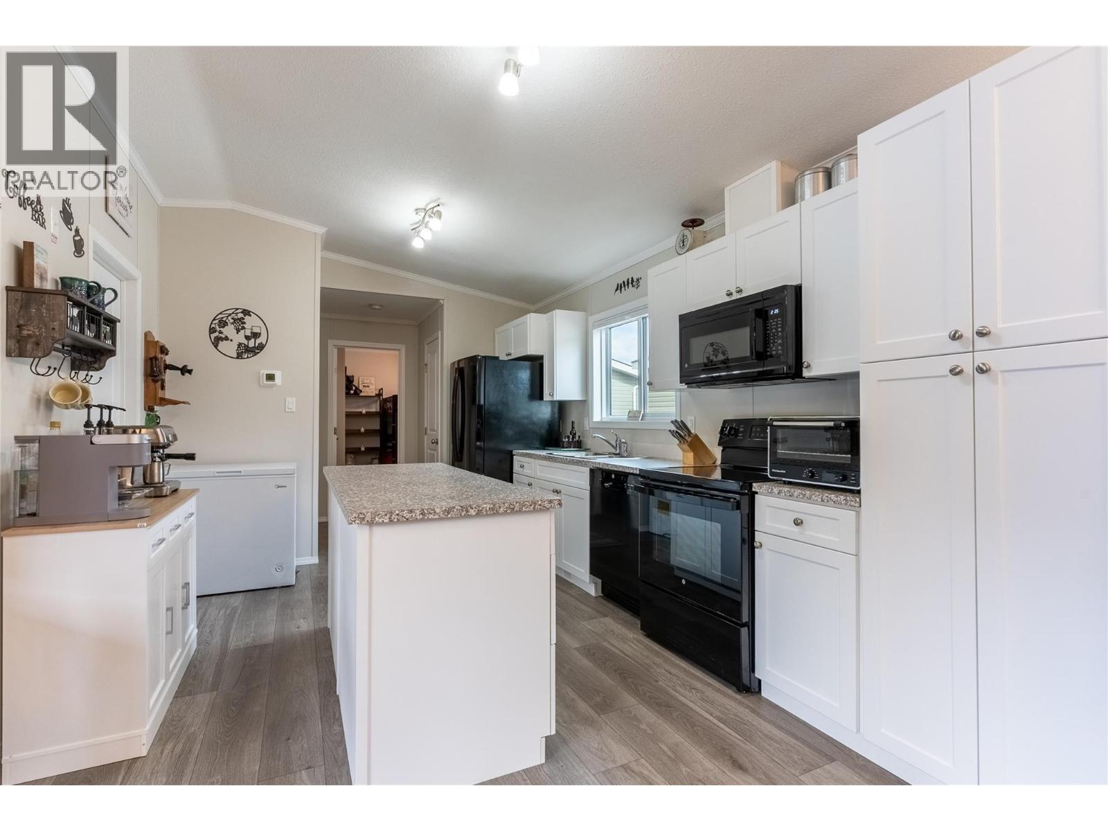 #21 235 AYLMER ROAD - 7