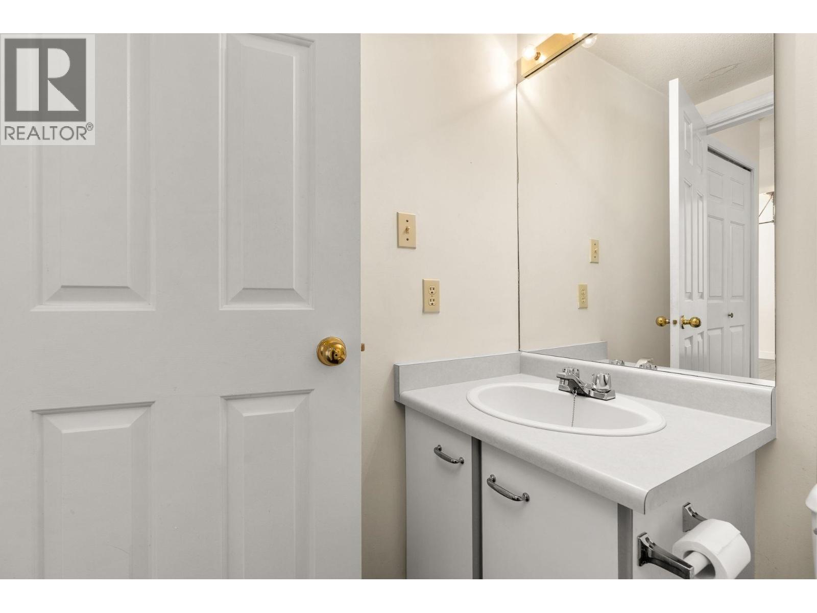 #5-4890 48 Avenue, Ladner