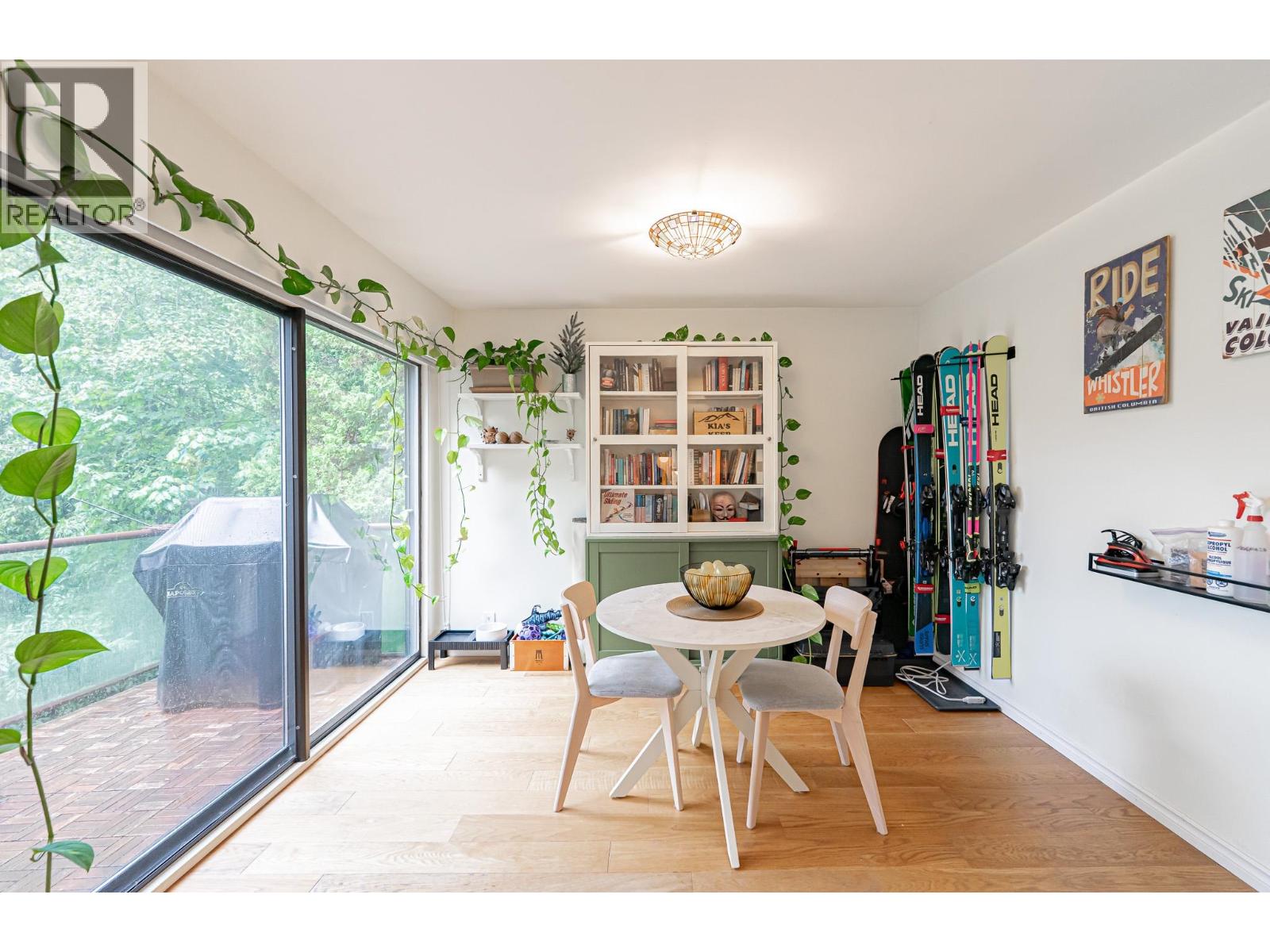 5 1786 ESQUIMALT AVENUE, West Vancouver