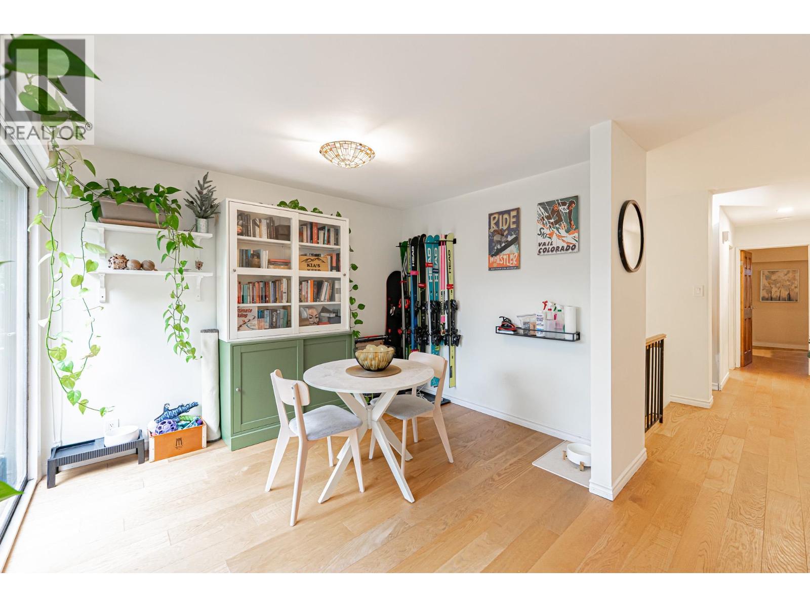 5 1786 ESQUIMALT AVENUE, West Vancouver