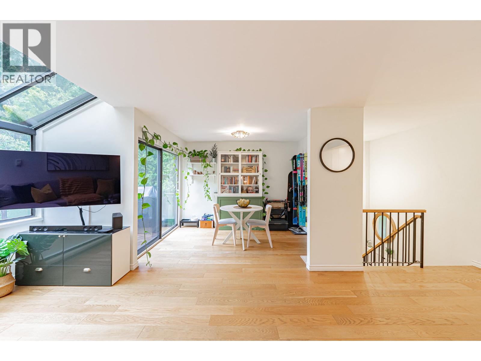 5 1786 ESQUIMALT AVENUE, West Vancouver