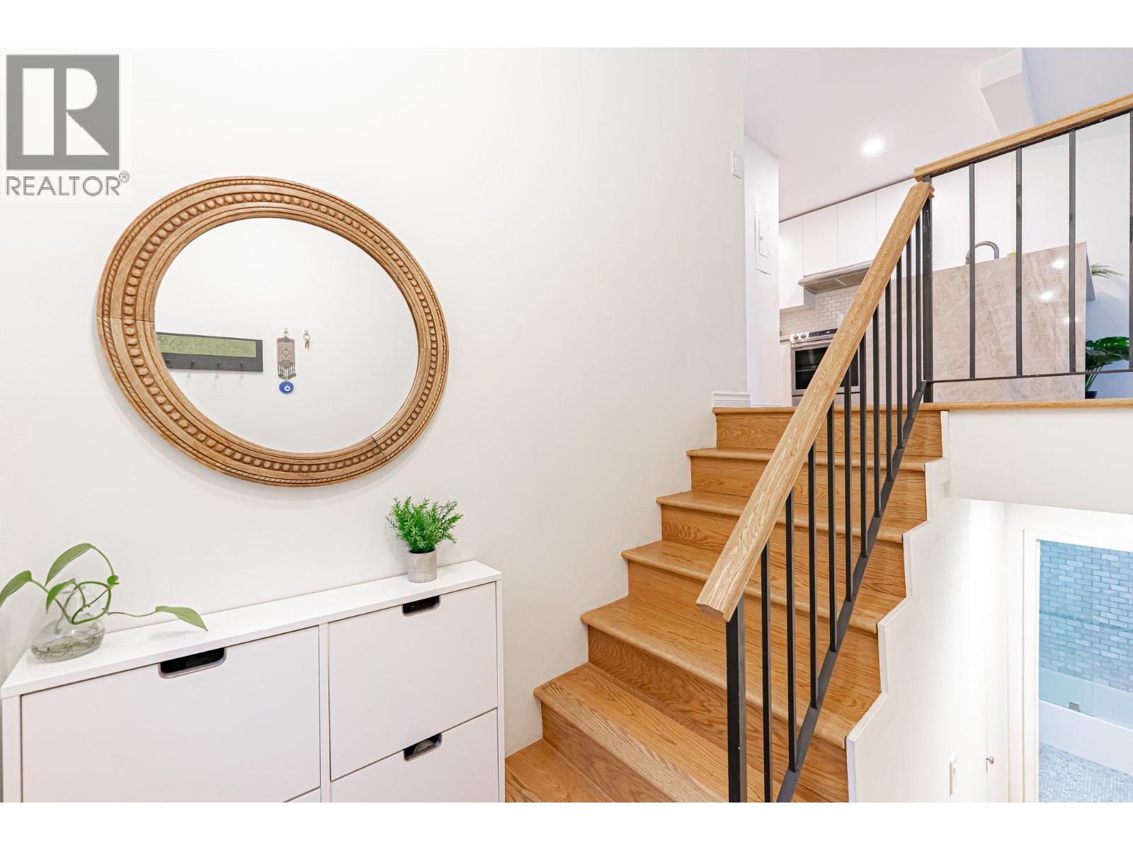 5 1786 ESQUIMALT AVENUE, West Vancouver