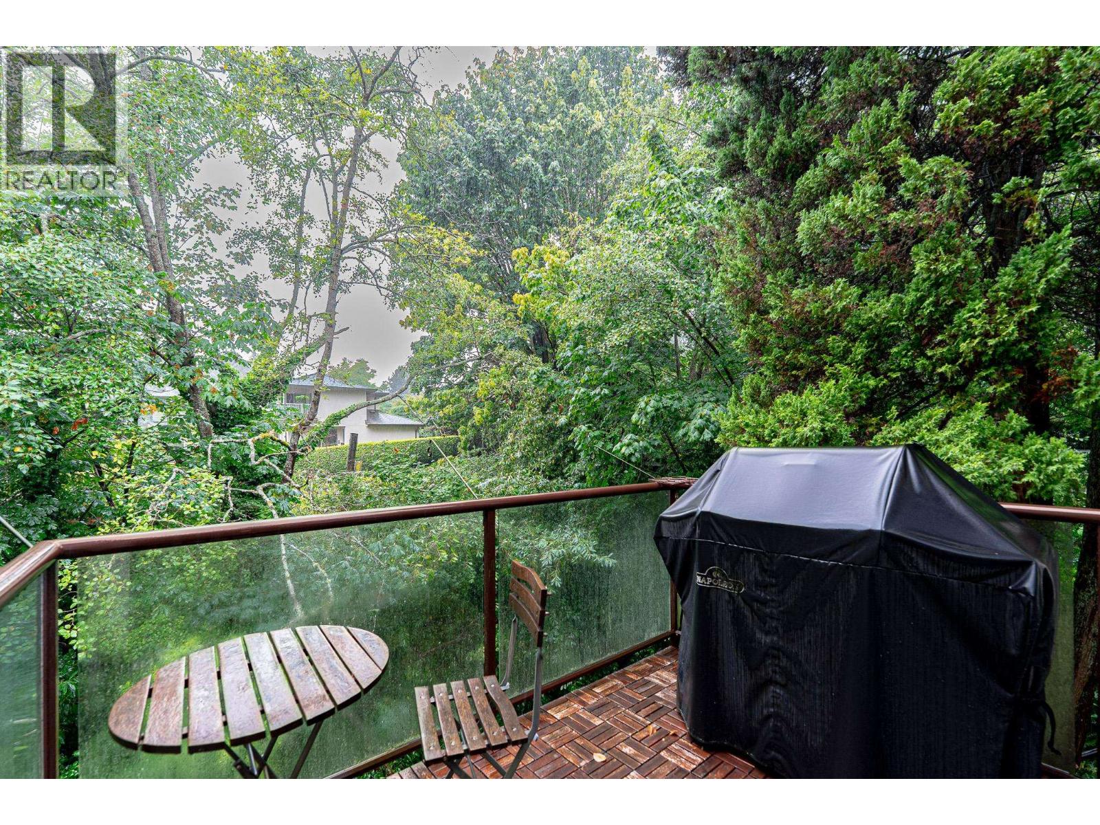 5 1786 ESQUIMALT AVENUE, West Vancouver