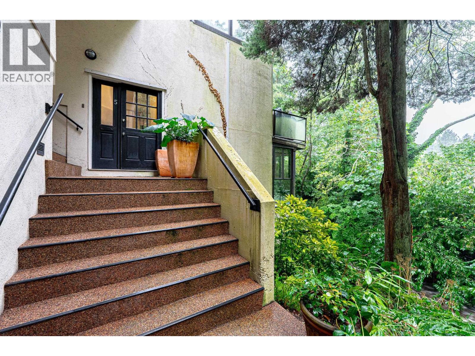 5 1786 ESQUIMALT AVENUE, West Vancouver