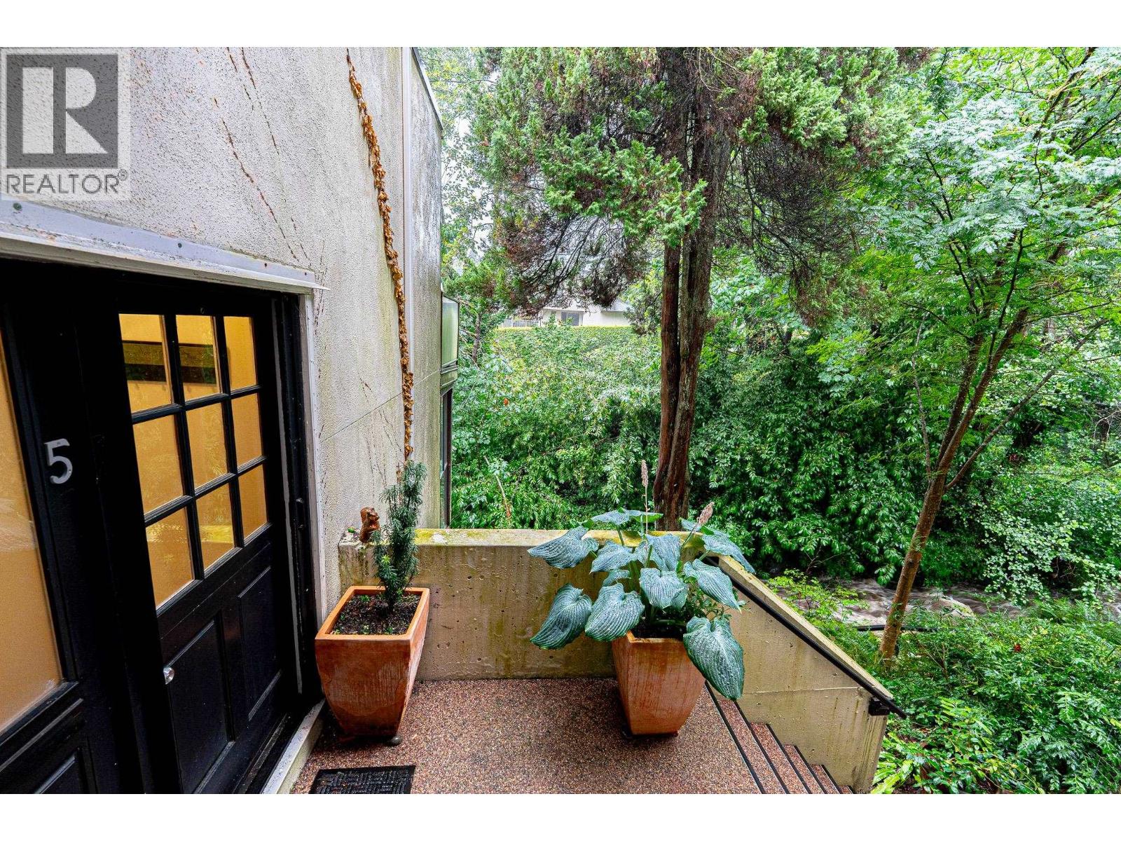 5 1786 ESQUIMALT AVENUE, West Vancouver