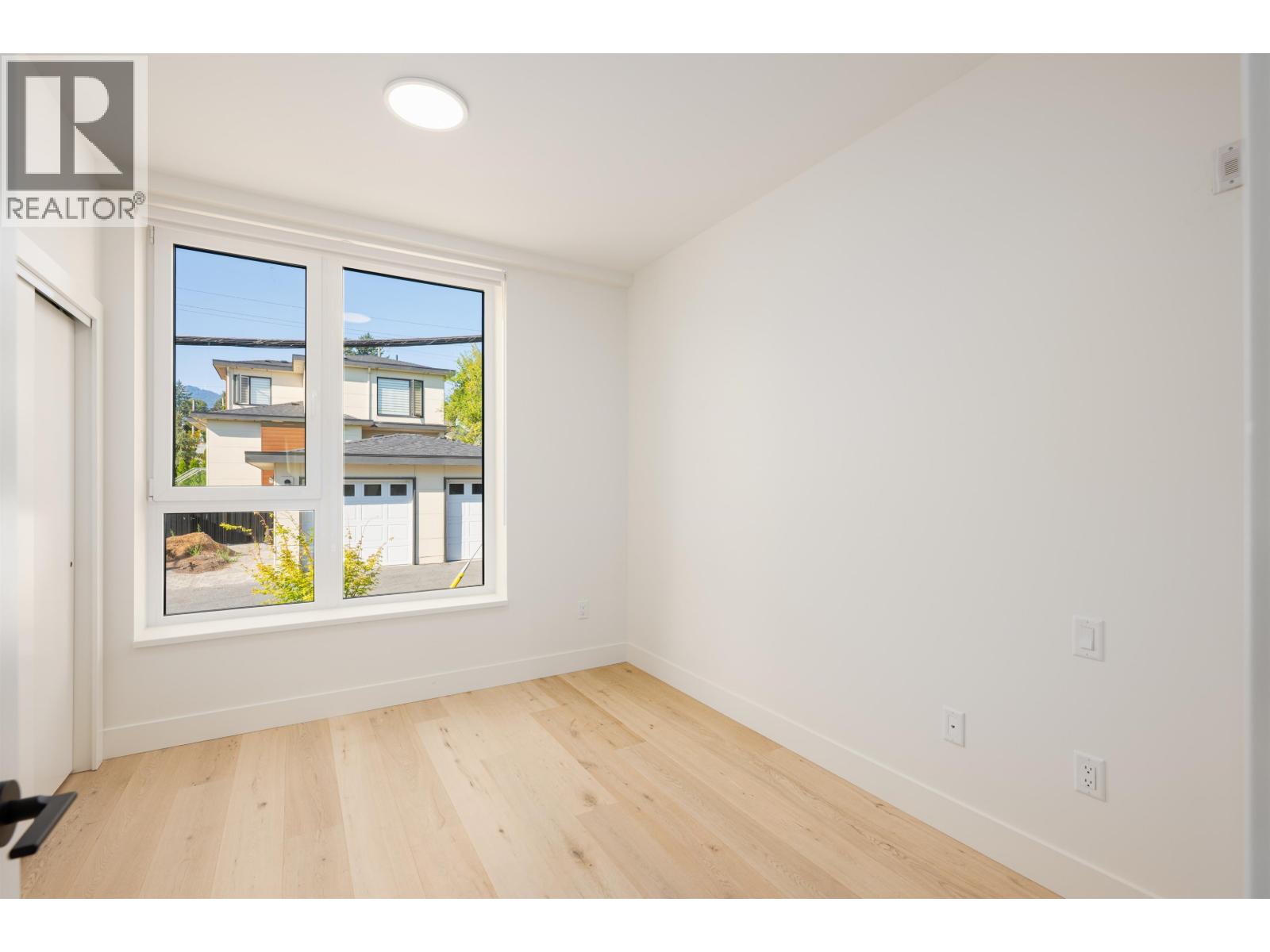 TH6 324 E RIDGEWAY AVENUE, North Vancouver