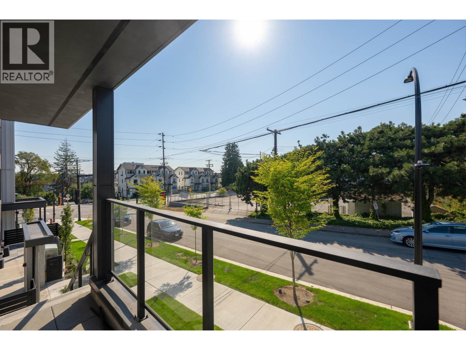 TH6 324 E RIDGEWAY AVENUE, North Vancouver