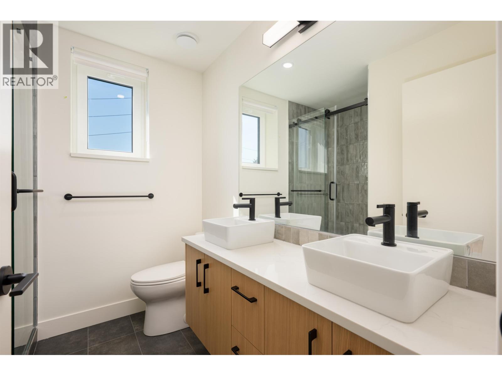 TH6 324 E RIDGEWAY AVENUE, North Vancouver