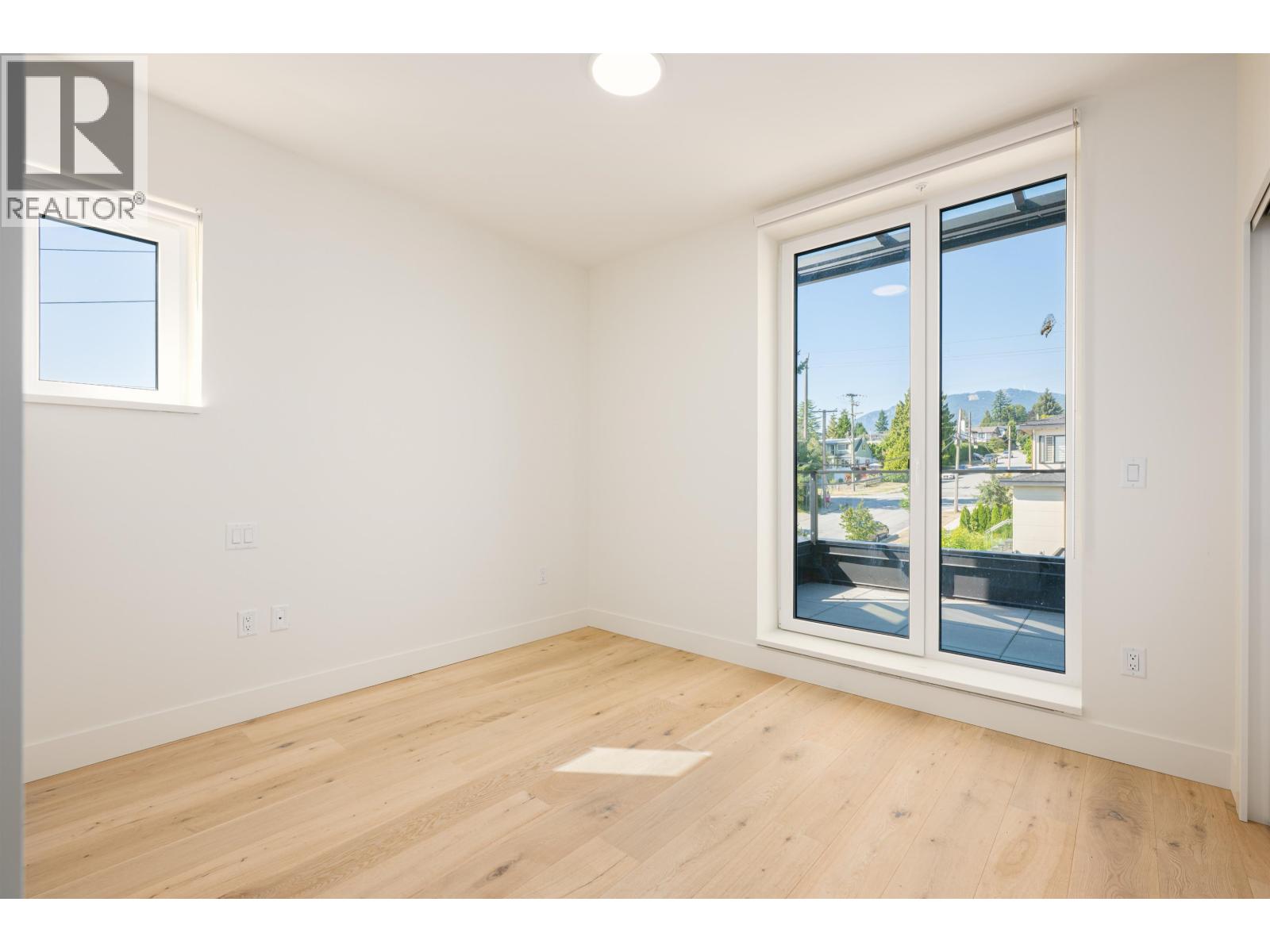 TH6 324 E RIDGEWAY AVENUE, North Vancouver