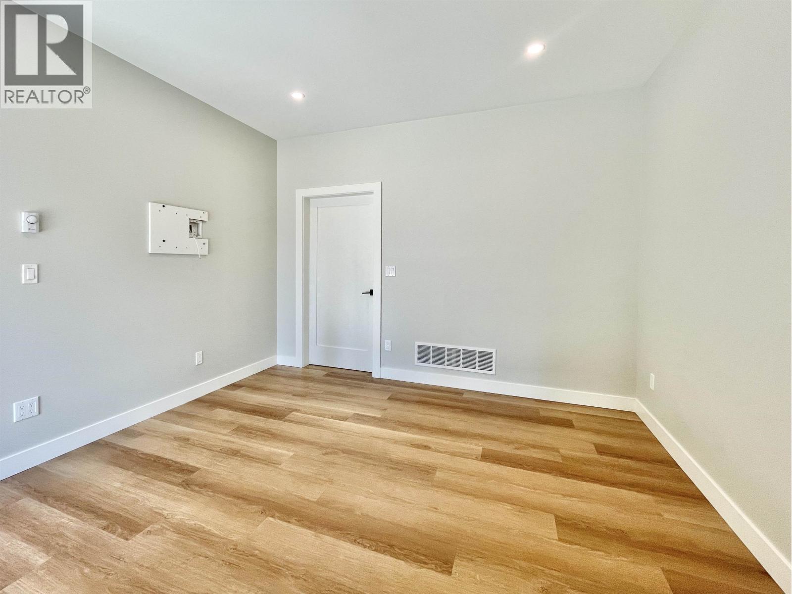 915 PAYNE ROAD, Gibsons