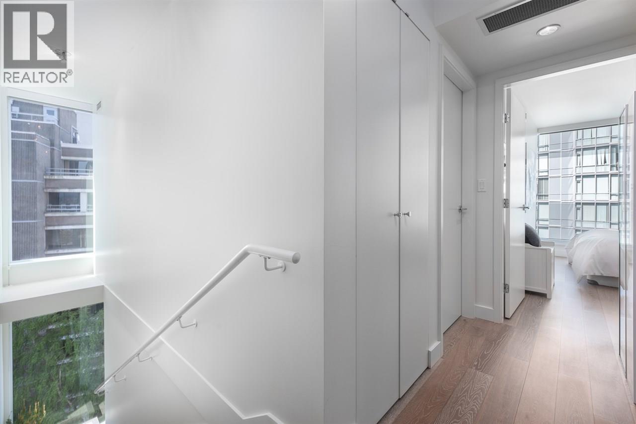 904 1499 W PENDER, Vancouver