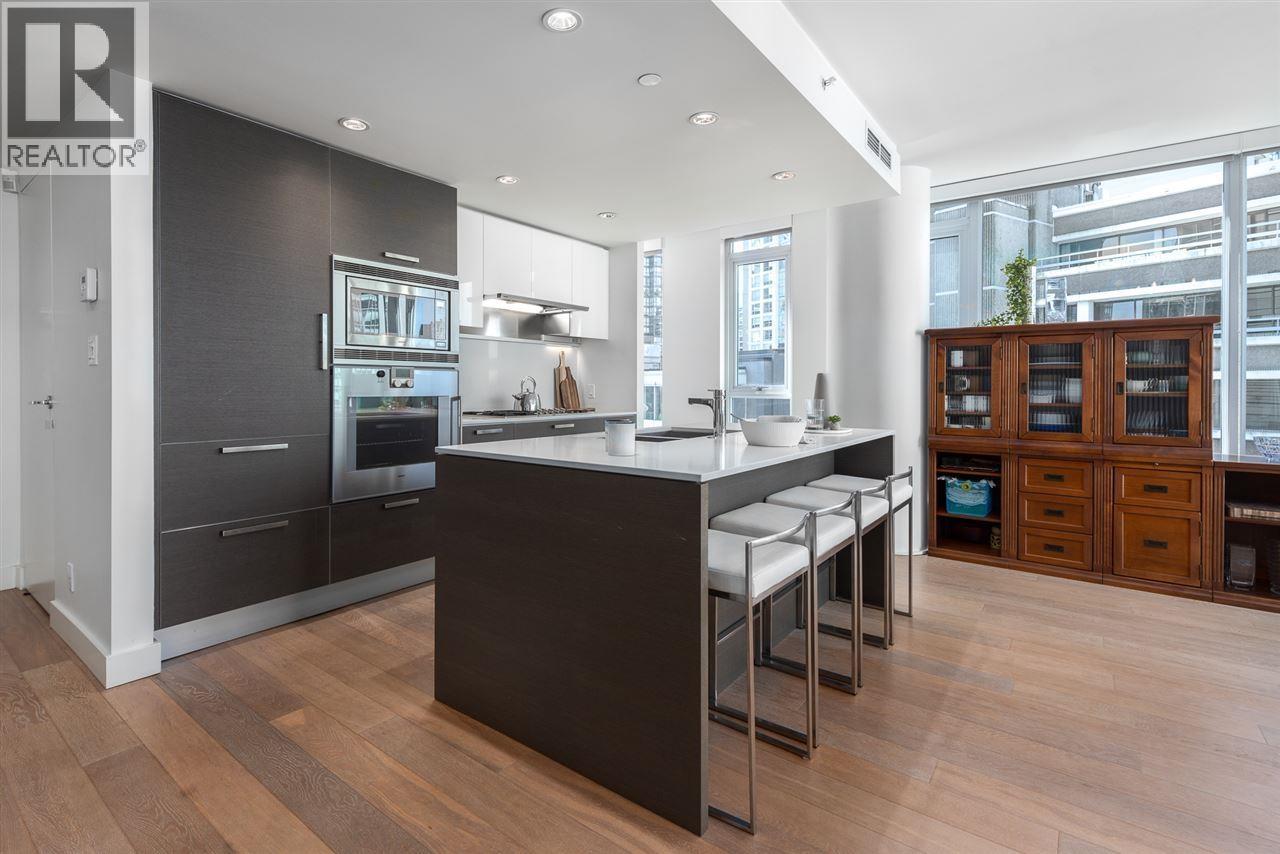 904 1499 W PENDER, Vancouver